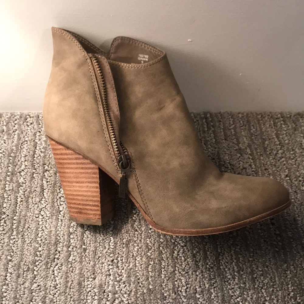 Fall boots - Picture 2 of 4
